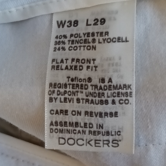BUNDLE 2 PAIRS OF DOCKERS GOLF PANTS. - Picture 4 of 5